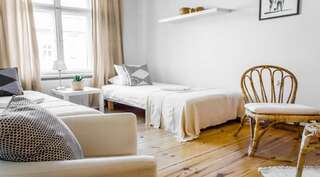 Апартаменты Old Town Centrum Residence Apartments Познань Comfort Three-Bedroom Apartment with Dining Room (7 Adults)-9